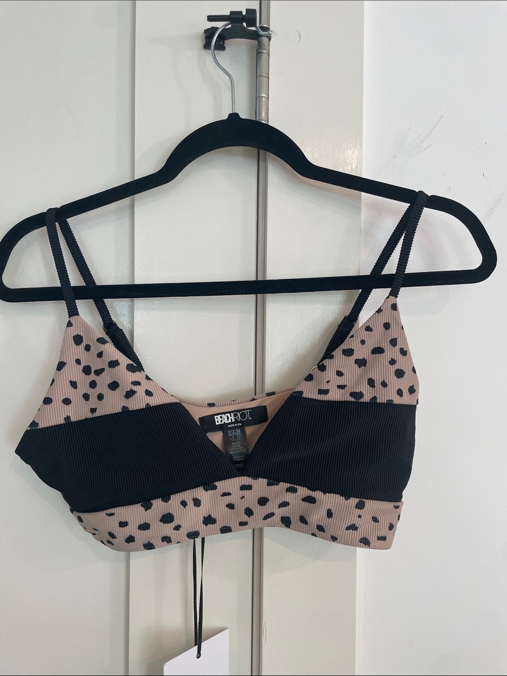BEACH RIOT Riza top in taupe spot NWT size M - Picture 2 of 7